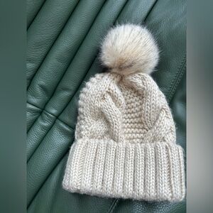 Cozy Cream Knit Pom-Pom Beanie